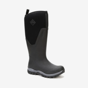 Muck Boot stövlar kommer i svart, grönt och brunt.